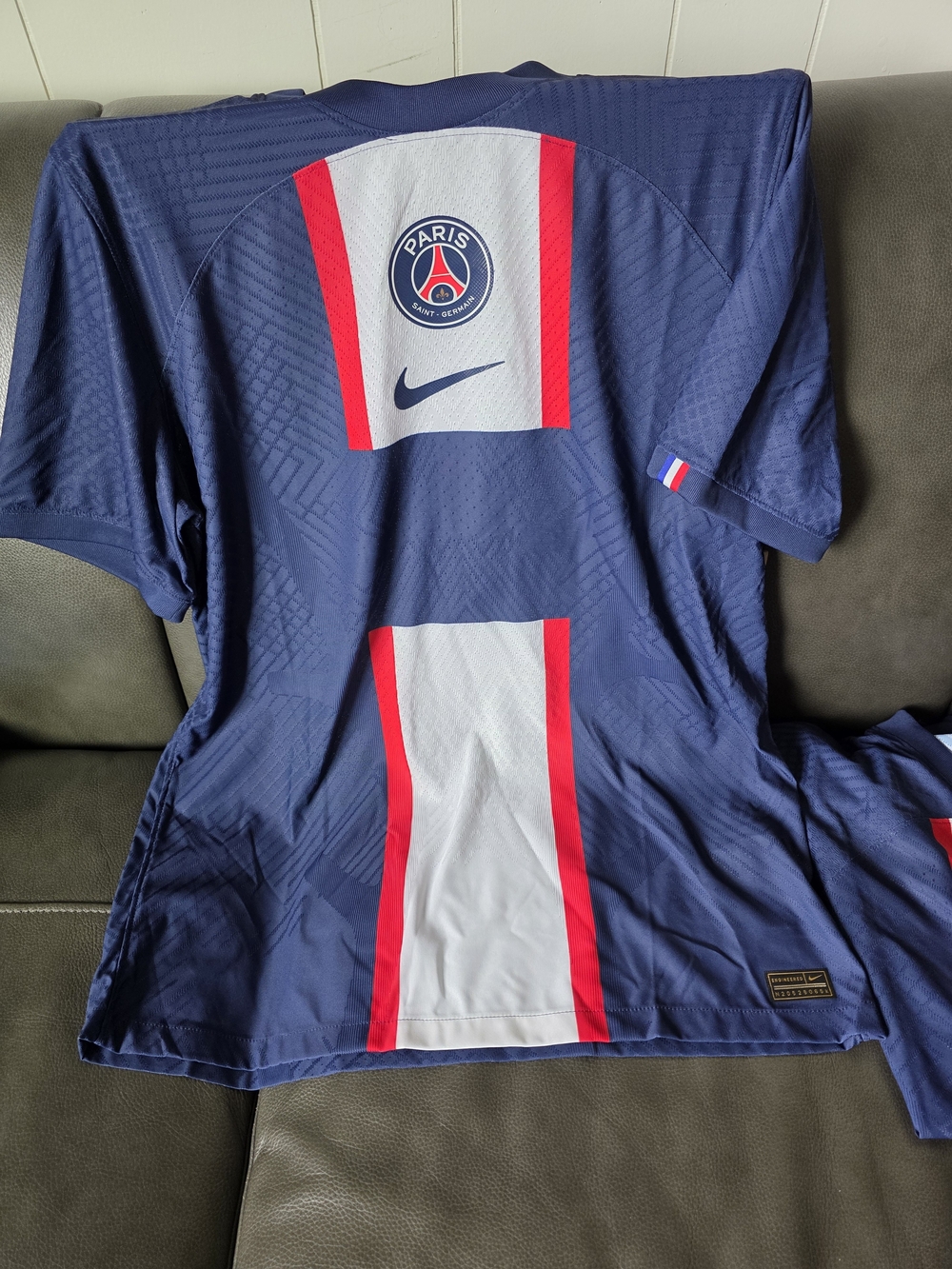 Nike Paris Saint-Germain Jersey in Navy, White & Red